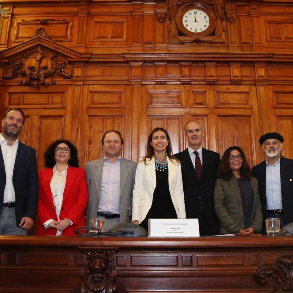 1-s2.0-S1470160X18309671-main